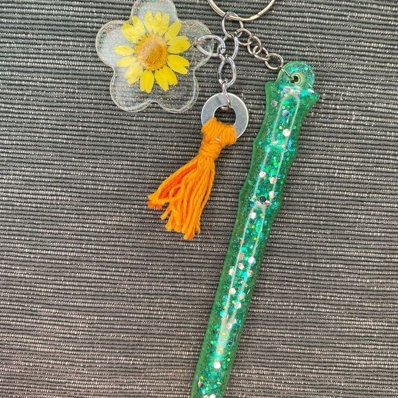 Green self defense keychain - Picture 4 of 5